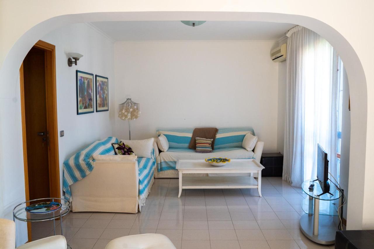 Elegant Apartment In Residence With Pool アチレアーレ エクステリア 写真