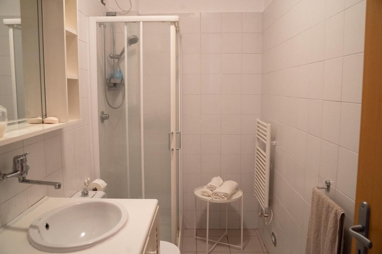 Elegant Apartment In Residence With Pool アチレアーレ エクステリア 写真